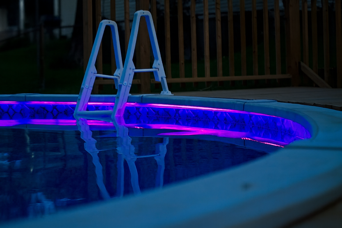 7.7W/FT Las Vegas RGB Dazzler Strip Series