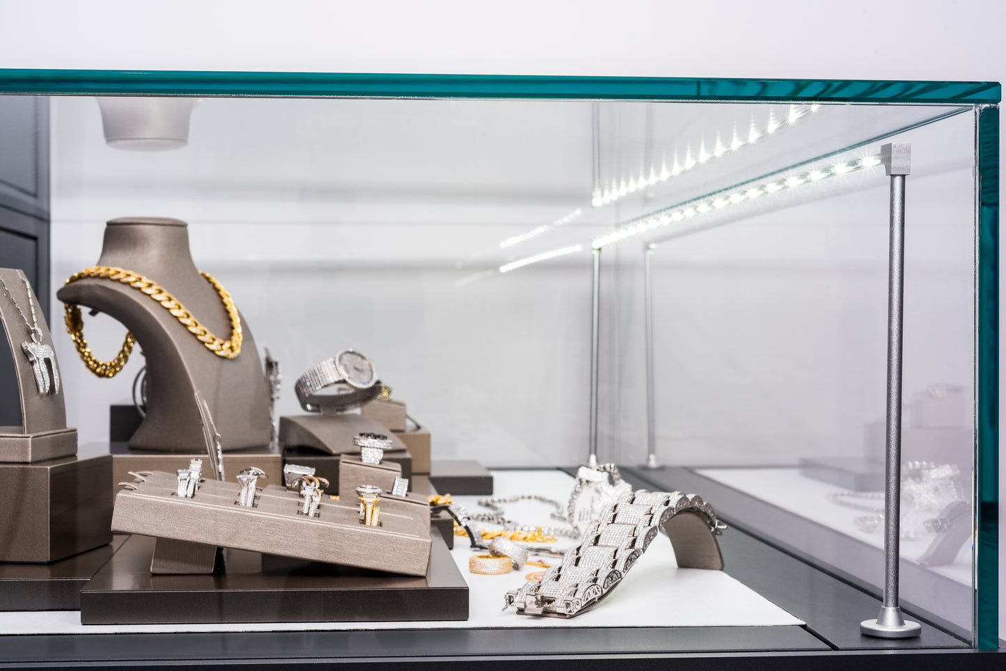 Micro Edge Line™ – Linear Light Series